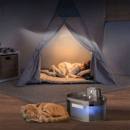 chat enfant dort fontaine pour chat silencieuse sans-fil