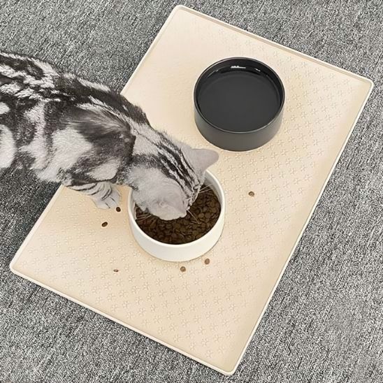 tapis gamelle chat confortable beige
