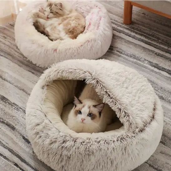 Coussin chat lit en peluche douce semi-fermé gris