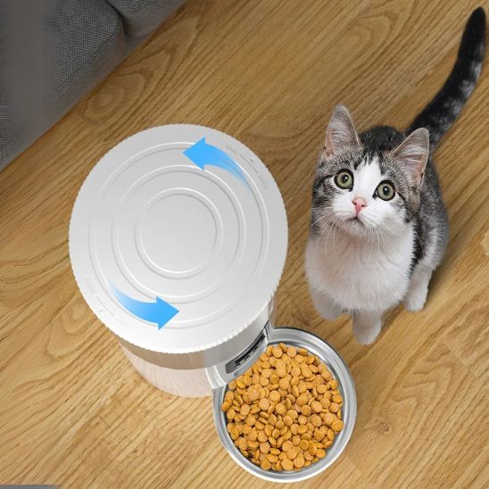 distributeur automatique croquettes chat blanc