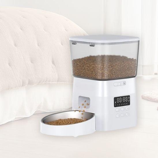 distributeur croquettes chat automatique programmable blanc