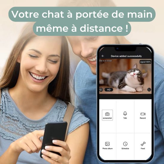 distributeur de croquettes pour chat avec caméra pour rester connecté avec son chat à distance