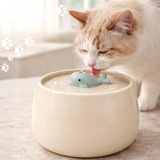 Fontaine à eau chat céramique baleine beige silencieuse 1.3L
